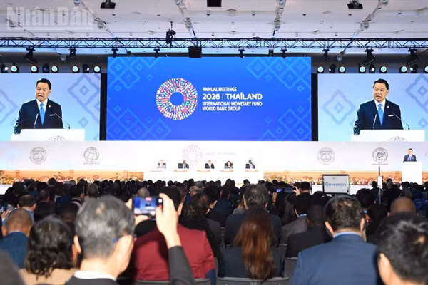 Thủ tướng Thái Lan Anutin Charnvirakul phát biểu tại hội nghị thường niên của IMF và WBG năm 2026. (Ảnh: XUÂN SƠN)
