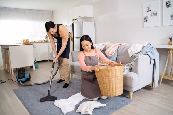 Có lẽ, hạnh phúc không phải lúc nào cũng được tạo nên từ những điều lớn lao. 