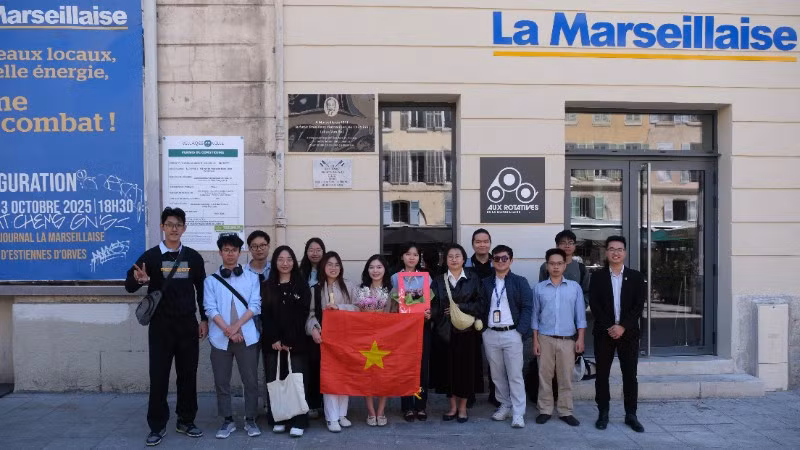 Lưu học sinh Việt Nam tại Aix-Marseille và Nice.