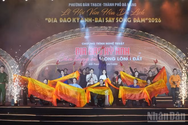 Chương trình nghệ thuật “Địa đạo Kỳ Anh-Bản hùng ca trong lòng đất”.