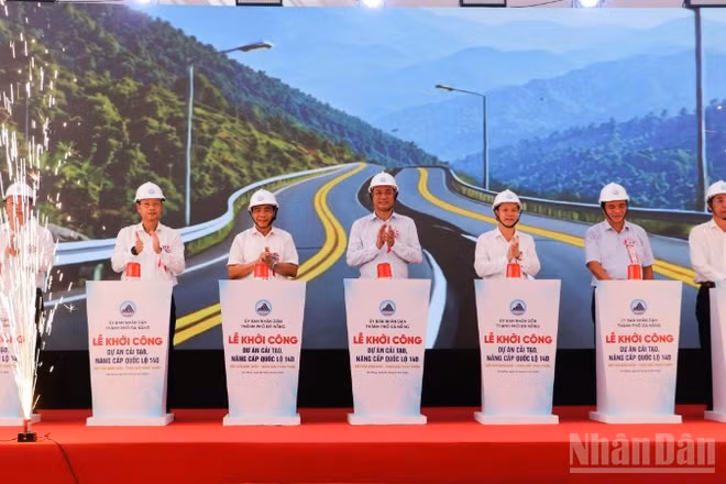 Lãnh đạo thành phố Đà Nẵng ấn nút khởi công Dự án cải tạo, nâng cấp Quốc lộ 14D.