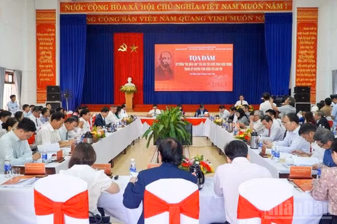 Quang cảnh Tọa đàm tư tưởng “Chi bằng học” của nhà yêu nước Phan Châu Trinh trong kỷ nguyên vươn mình của dân tộc.