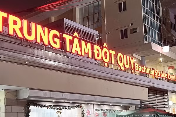 [Infographic] Đột quỵ: Đừng để những “tín hiệu lạ” trở thành bi kịch