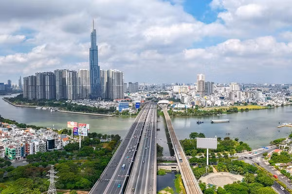 Tăng trưởng GRDP 9 tháng Thành phố Hồ Chí Minh đạt 9,06% là tốc độ tăng cao nhất trong 15 năm qua. (Ảnh: TÙNG ANH)