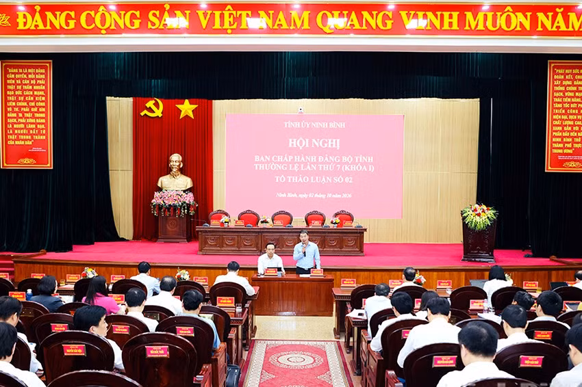 hoi-nghi-ban-chap-hanh-dang-bo-tinh-lan-thu-7-khoa-i-262c.jpg