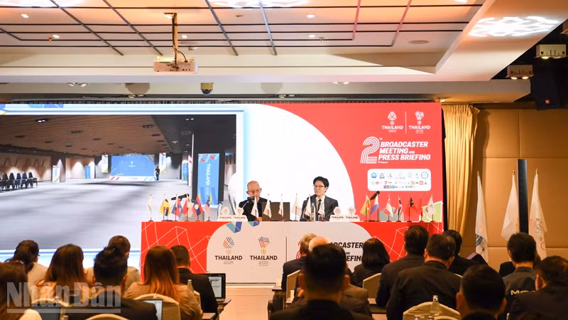 Hội nghị truyền hình và họp báo lần thứ hai về SEA Games 33 và ASEAN Para Games 13 diễn ra tại Bangkok. (Ảnh: MINH THẮNG)