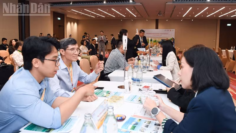 Hội thảo “Kết nối cung cầu giữa doanh nghiệp Việt Nam và doanh nghiệp Thái Lan” diễn ra tại Bangkok. (Ảnh: XUÂN SƠN)