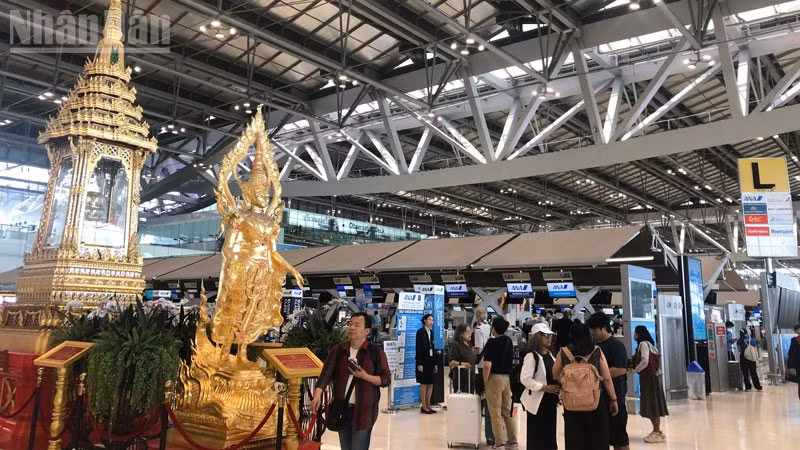 Suvarnabhumi là một trong các sân bay tăng phí dịch vụ hành khách. (Ảnh: XUÂN SƠN)