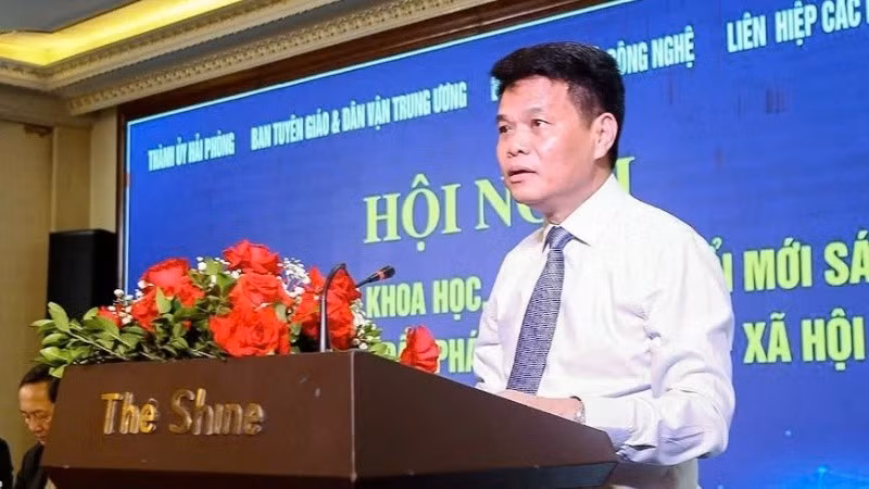 chu-tich-5498-4767.jpg