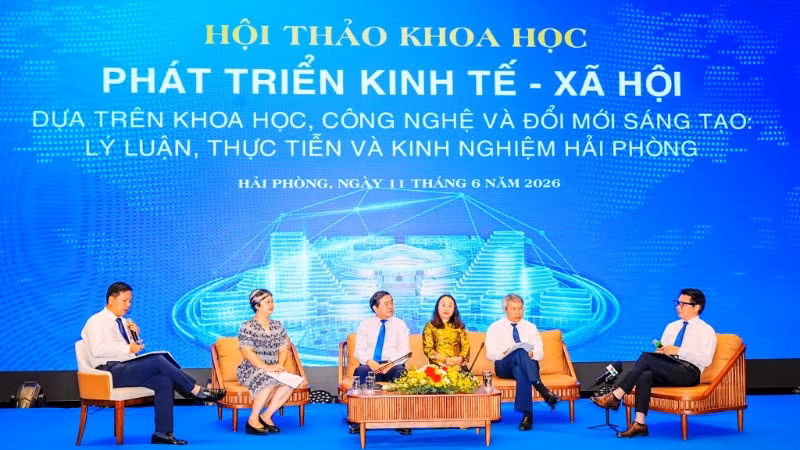 ban-tron-htkhcn-5798.jpg