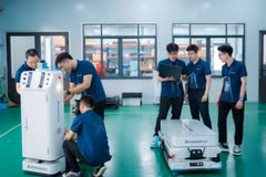 Nghiên cứu công nghệ xe tự hành tại Công ty Cổ phần Phenikaa-X. (Ảnh: Phenikaa-X)