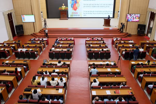 Các đại biểu dự hội nghị tại điểm cầu trung tâm tỉnh Lai Châu. (Ảnh: Ban Tuyên giáo và Dân vận Lai Châu)