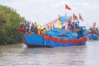 Lễ hội Nghinh Ông Cần Giờ năm 2025 là sự kiện văn hóa dân gian đặc sắc, thu hút đông đảo người dân địa phương và du khách tham dự.