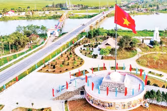 Khu di tích quốc gia đặc biệt đôi bờ Hiền Lương-Bến Hải nhìn từ trên cao.