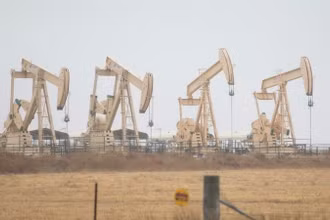 Giàn khoan dầu tại Texas (Mỹ). (Ảnh: THX/TTXVN)