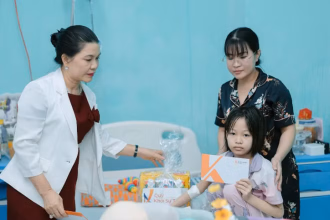 Quỹ Khởi Sự Từ Tâm phối hợp cùng Bệnh viện Trung ương Huế tổ chức chương trình “Gieo Xuân mùa 3 - Hạnh phúc nảy mầm”.