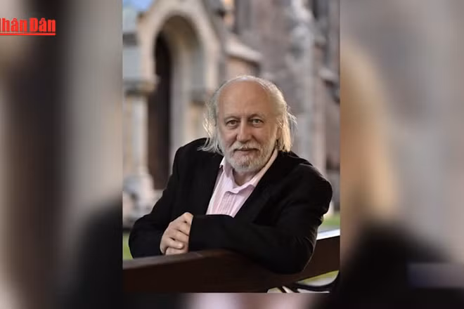 [Video] Nobel Văn học 2025 tôn vinh nhà văn người Hungary