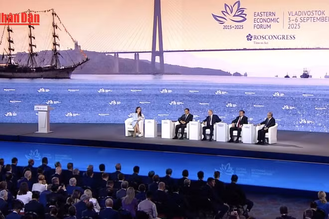 [Video] Ông Putin: Lợi ích an ninh của Nga và Ukraine không thể tách rời