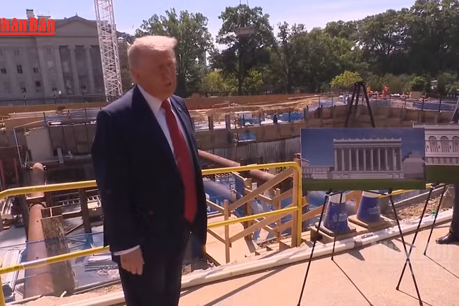 [Video] Tổng thống Mỹ D. Trump vấp chỉ trích vì dự án Phòng Khiêu vũ Nhà Trắng 