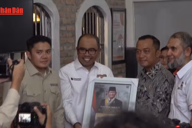 [Video] Indonesia triển khai gói hỗ trợ tiền mặt kỷ lục cho 140 triệu dân
