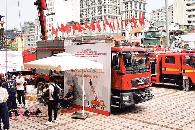 Các thiết bị hiện đại trưng bày tại triển lãm.