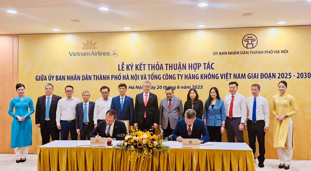 UBND thành phố Hà Nội và Vietnam Airlines sẽ tiếp tục đồng hành tổ chức nhiều hoạt động nhằm phát triển du lịch, thương mại, đầu tư.