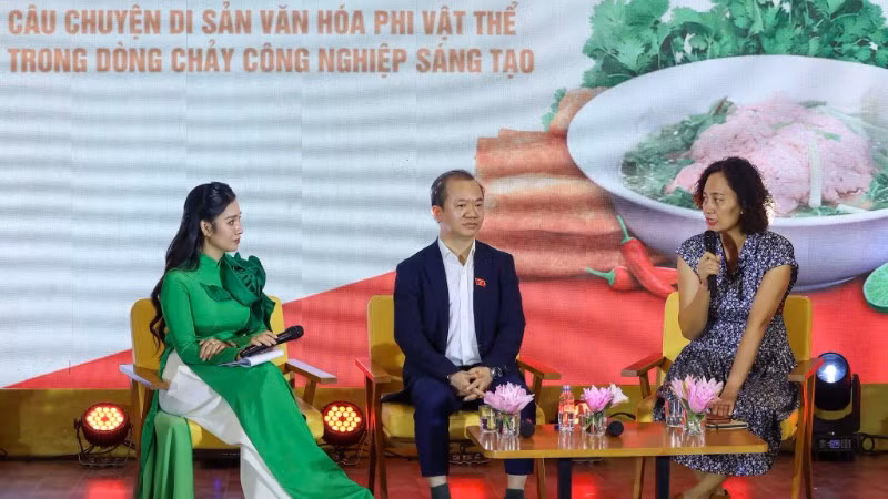 Các chuyên gia chia sẻ về giải pháp khai thác, phát huy giá trị của di sản phở.