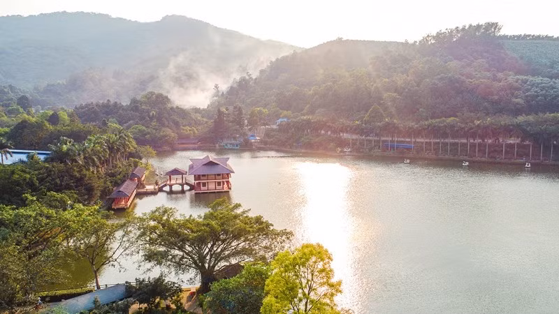 Vùng núi Ba Vì với thiên nhiên hoang sơ là thế mạnh phát triển du lịch xanh của Hà Nội.