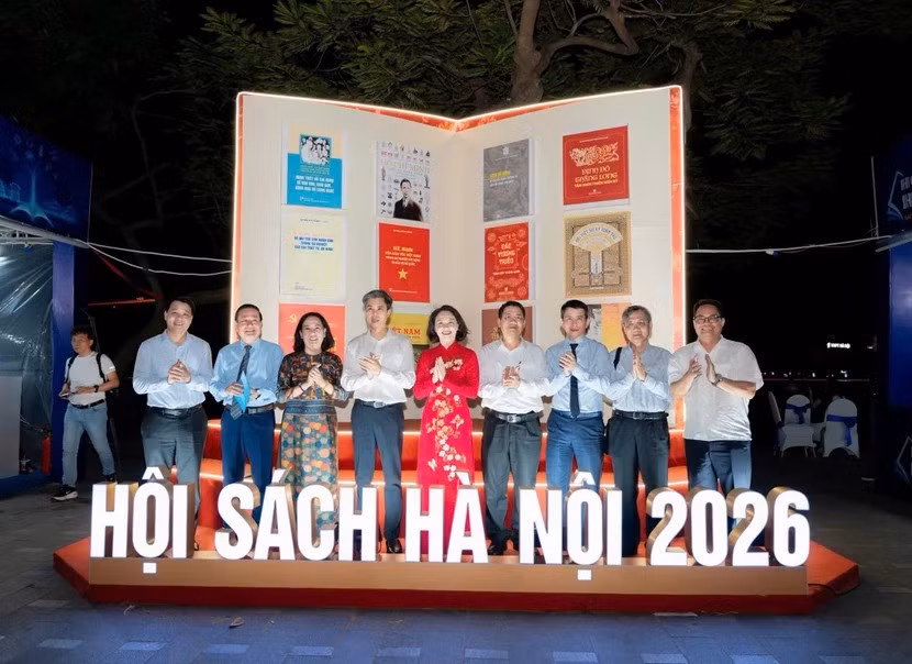 Các đại biểu trong Lễ khai mạc Hội Sách Hà Nội. (Ảnh: Vân Quế)