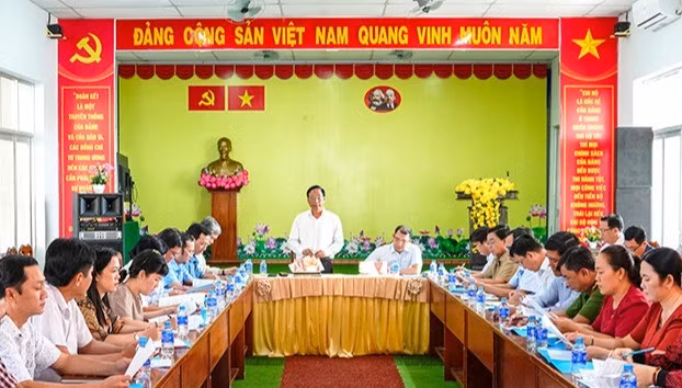 dong-chi-vo-van-luc-phat-bieu-tai-xa-vinh-loc.jpg