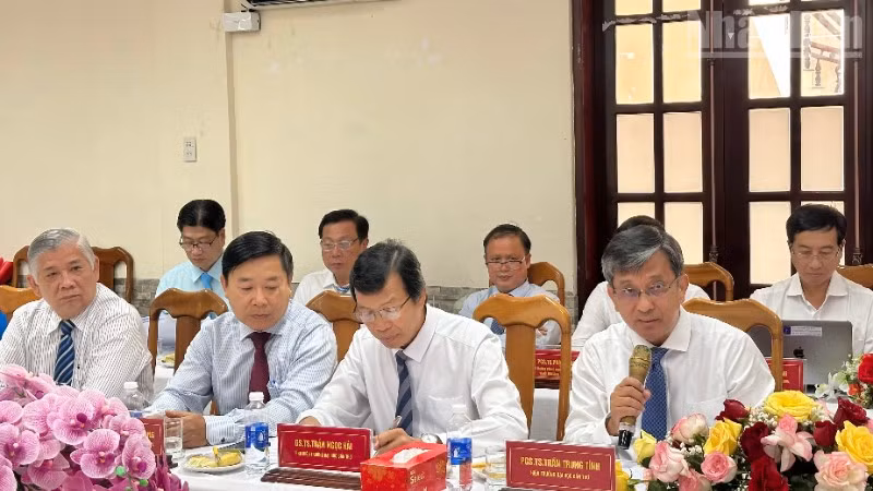 ndo_tr_img-9698-ht-truong-dai-hoc-can-tho-tran-trung-tinh-pb-5452.jpg