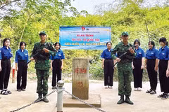 Đoàn viên, thanh niên xã Thiện Hưng tham gia chương trình "Tôi yêu Tổ quốc tôi".