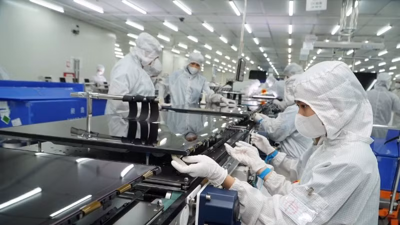 Sản xuất tại Công ty Trách nhiệm hữu hạn Công nghệ Coretronic Việt Nam - một trong những dự án công nghệ cao khu vực phía đông Thành phố Hồ Chí Minh.