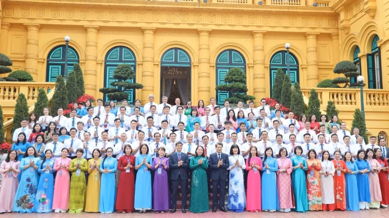 Phó Chủ tịch nước Võ Thị Ánh Xuân gặp mặt Đoàn đại biểu Chủ tịch công đoàn cơ sở xuất sắc, tiêu biểu trong công tác đối thoại và thương lượng tập thể.