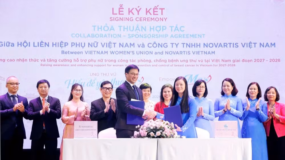 Lễ ký kết Chương trình hợp tác giai đoạn 2027-2028 giữa Hội Liên hiệp Phụ nữ Việt Nam và Công ty TNHH Novartis Việt Nam. (Ảnh: CTV)