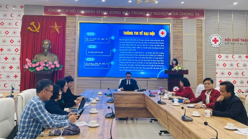 Quang cảnh cuộc gặp mặt báo chí. 