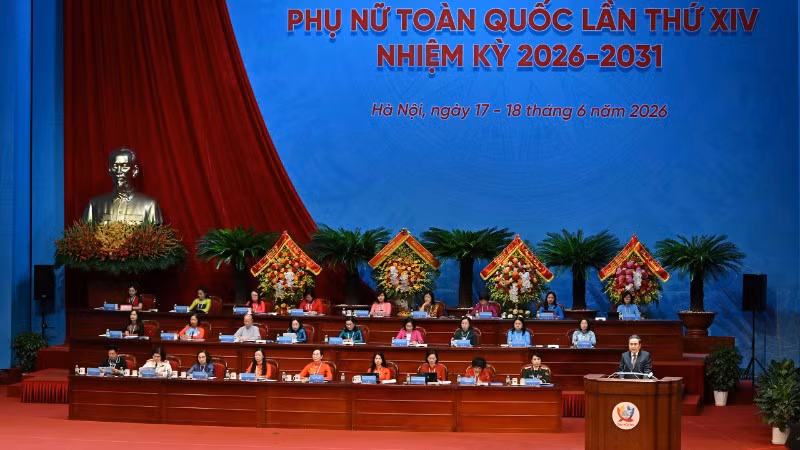 Phiên khai mạc trọng thể Đại hội đại biểu Phụ nữ toàn quốc lần thứ XIV. (Ảnh: THỦY NGUYÊN)