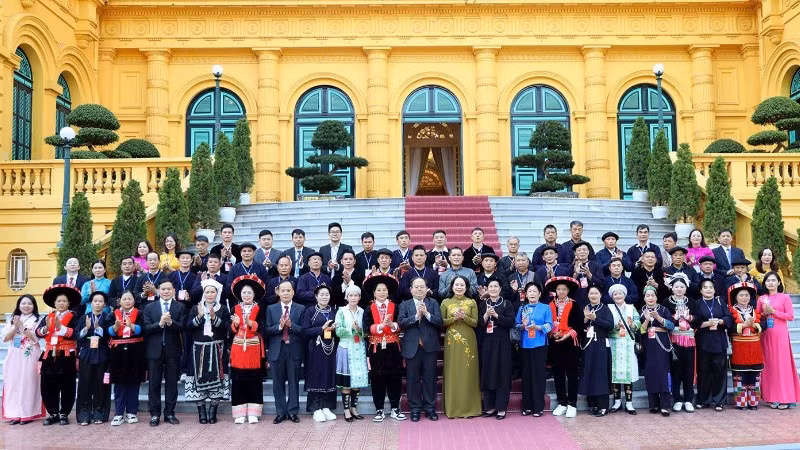 Phó Chủ tịch nước Võ Thị Ánh Xuân gặp mặt Đoàn đại biểu dân tộc thiểu số tiêu biểu tỉnh Cao Bằng.