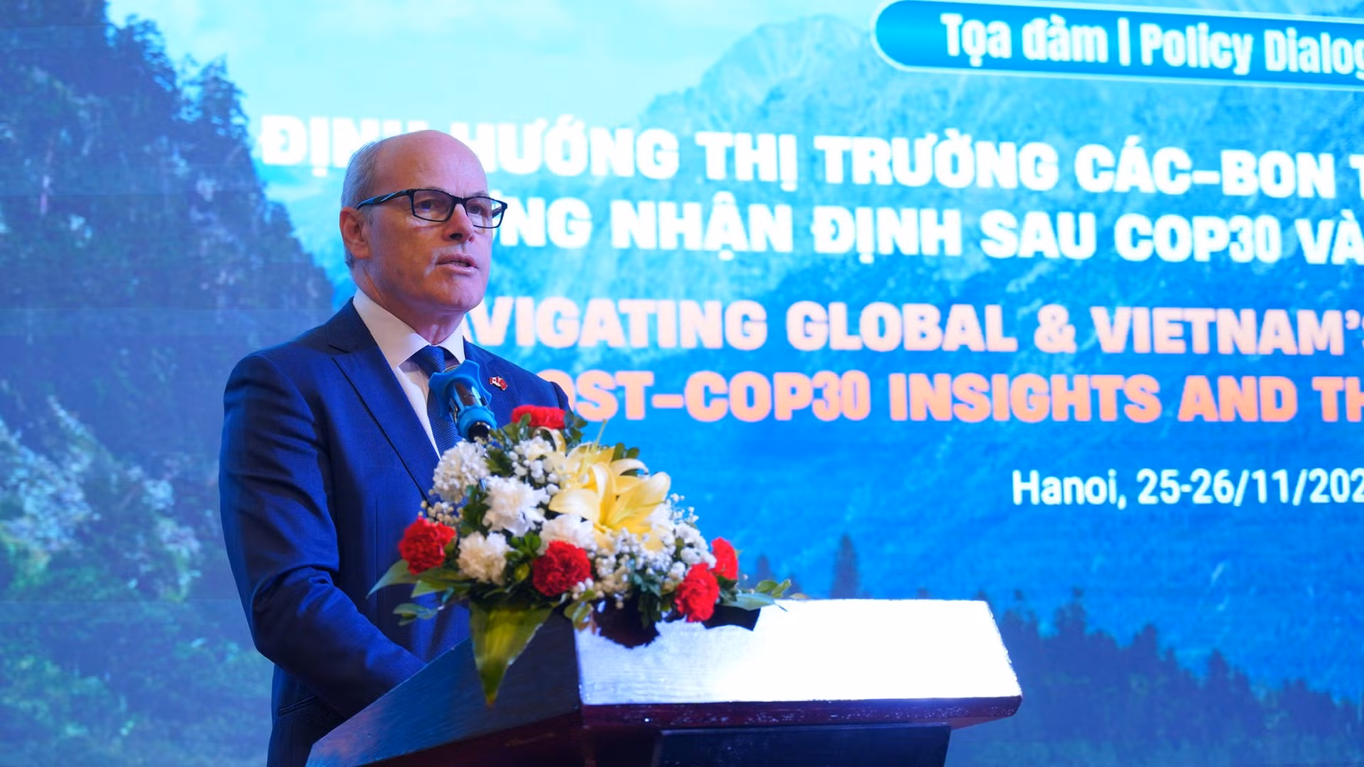 dai-su-canada-tai-vietnam-1.jpg