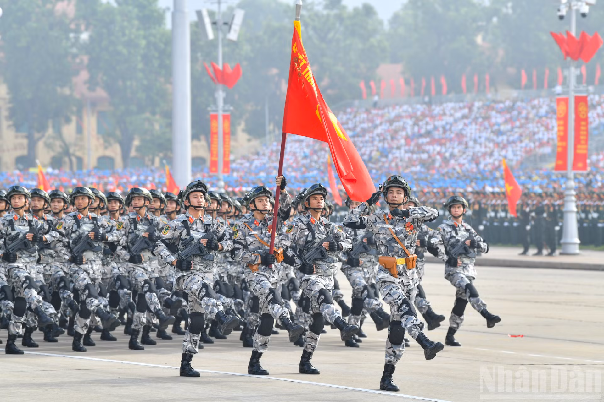 ndo_br_quan-doi-a80-16.jpg