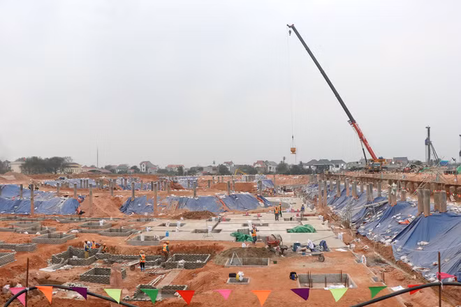 Các hạng mục tại Cảng Hàng không quốc tế Gia Bình đang được đẩy nhanh tiến độ thi công. (Ảnh: An Trân)