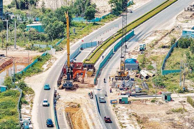 Các dự án, công trình hạ tầng phục vụ Hội nghị Cấp cao APEC 2027 đang được khẩn trương thi công trên đại công trường Phú Quốc, An Giang. (Ảnh: HUY HẢI)