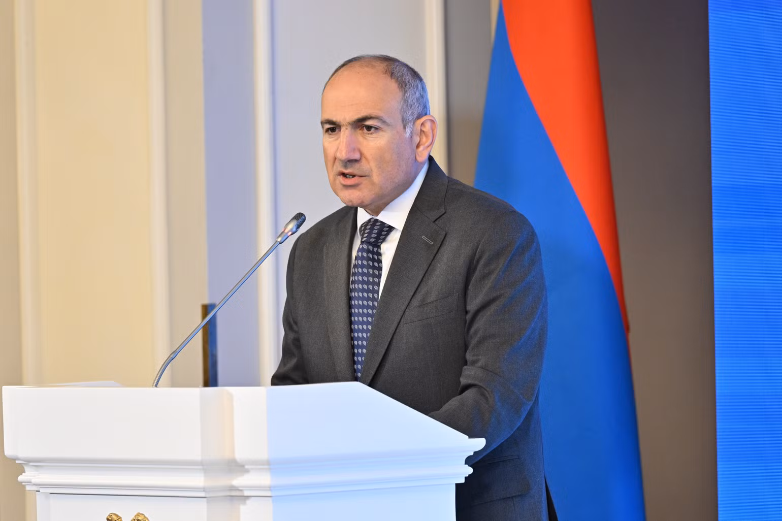 vna-potal-tong-thong-nga-va-thu-tuong-armenia-dien-dam-8918277.jpg