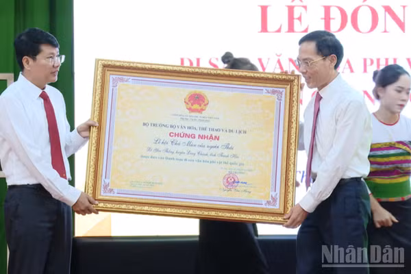 Lễ hội Chá Mùn được công nhận Di sản văn hóa phi vật thể Quốc gia.
