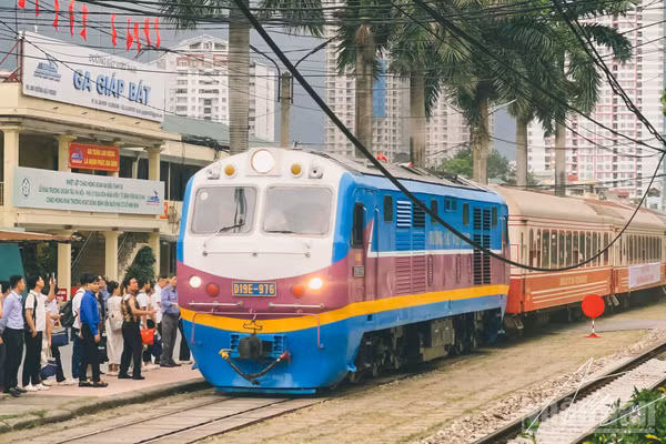 Đoàn tàu chuyên biệt Bạch Mai Express.