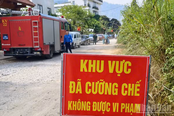 Thành phố Hà Nội cưỡng chế tháo dỡ các công trình xây dựng vi phạm trên đất rừng phòng hộ Sóc Sơn hôm 4/9 vừa qua.