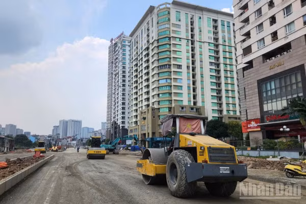 Công trường thi công đường Vành đai 2,5.