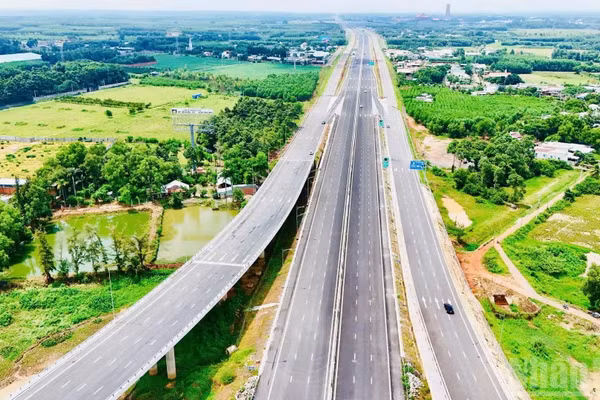 Các tuyến đường kết nối T1, T2 sân bay Long Thành đã hoàn thành. (Ảnh: THIÊN VƯƠNG)