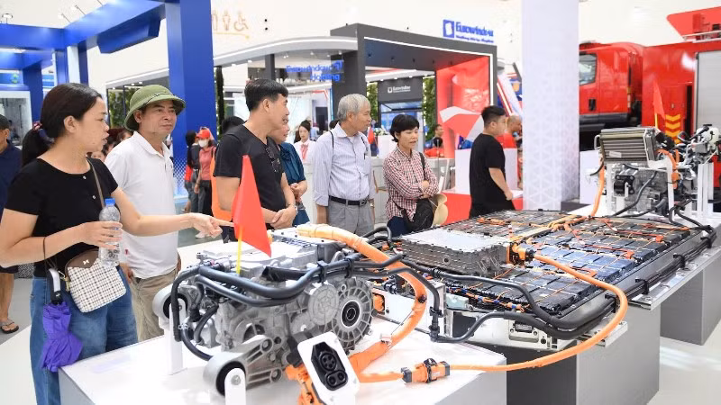 Các giải pháp công nghệ cho ô-tô điện được trưng bày tại Triển lãm Thành tựu đất nước "80 năm hành trình Độc lập-Tự do-Hạnh phúc". (Ảnh: Thế Đại)