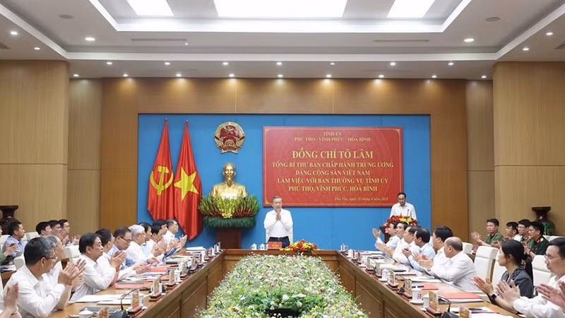 Tổng Bí thư Tô Lâm phát biểu chỉ đạo tại buổi làm việc. (Ảnh: TTXVN)